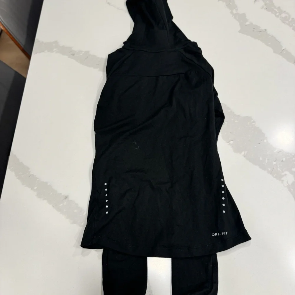 Nike Women's Black Hoodie Sweatshirt